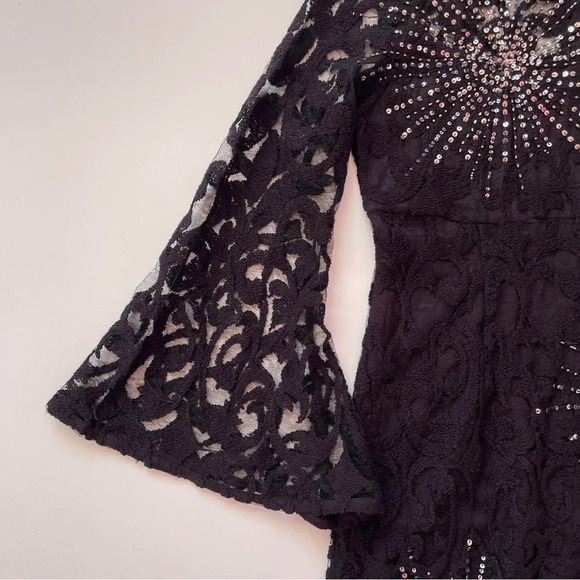 FREE PEOPLE North Star Black Lace Bell Sleeve Sequin Mini Dress Size 0 - Picture 8 of 16